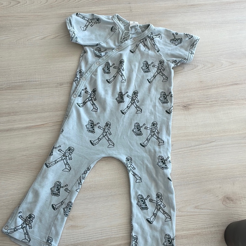Kate Quinn Star Wars jumper